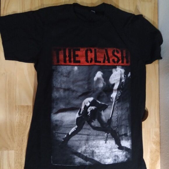 The Clash 2013 Graphic T-Shirt - Picture 1 of 8